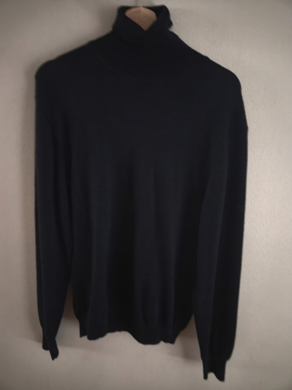 J. Crew Black 100% Merino Wool Turtleneck Lightweight Classic Minimalist